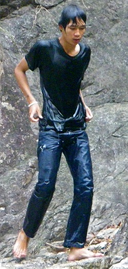 jeans wet black T-shirt